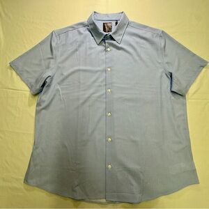 Men's Light Blue Short Sleeve Button-Up Shirt